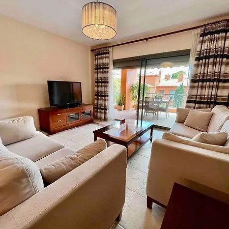 3 Bedroom In A Gorgeous Complex Lägenhet Estepona